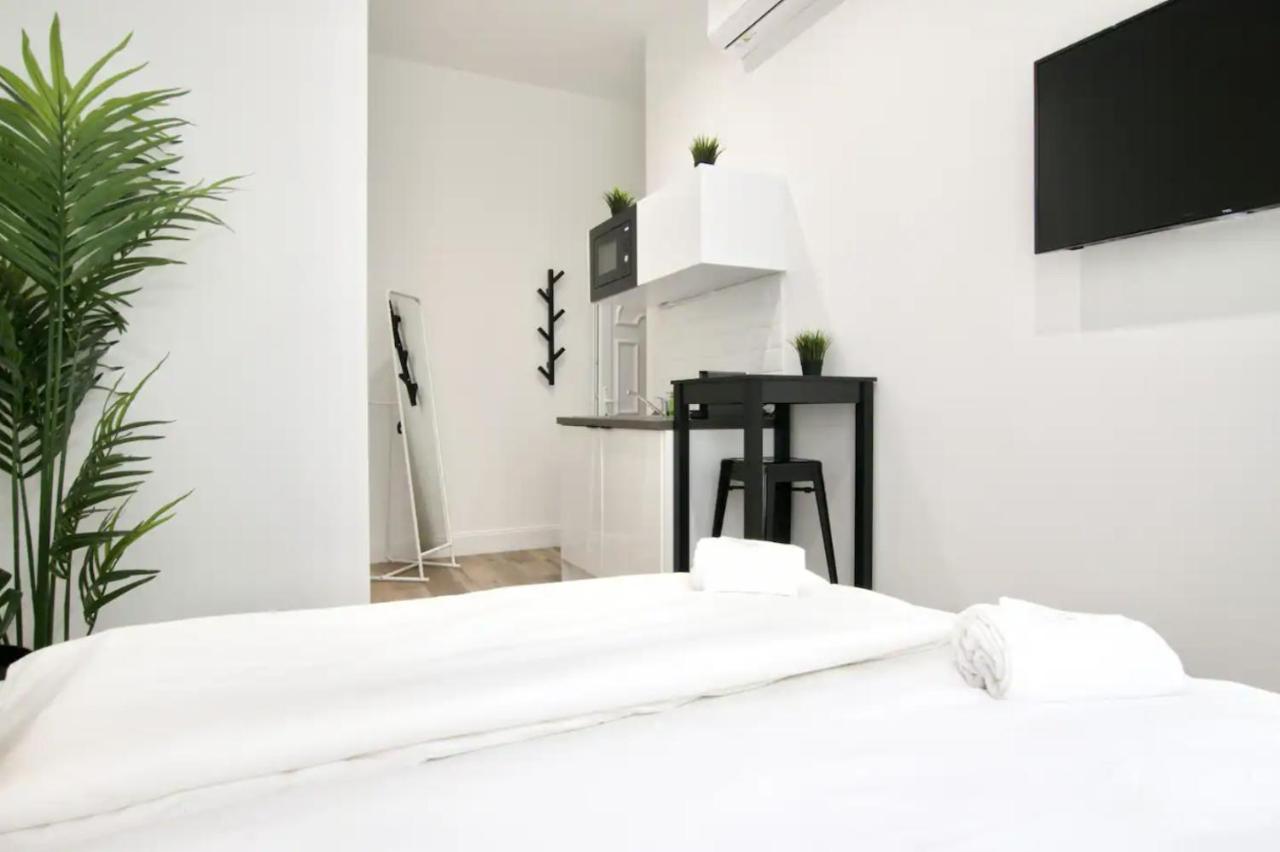 Studio Apartments By Hi5- Apartment In Downtown Budapest Kültér fotó